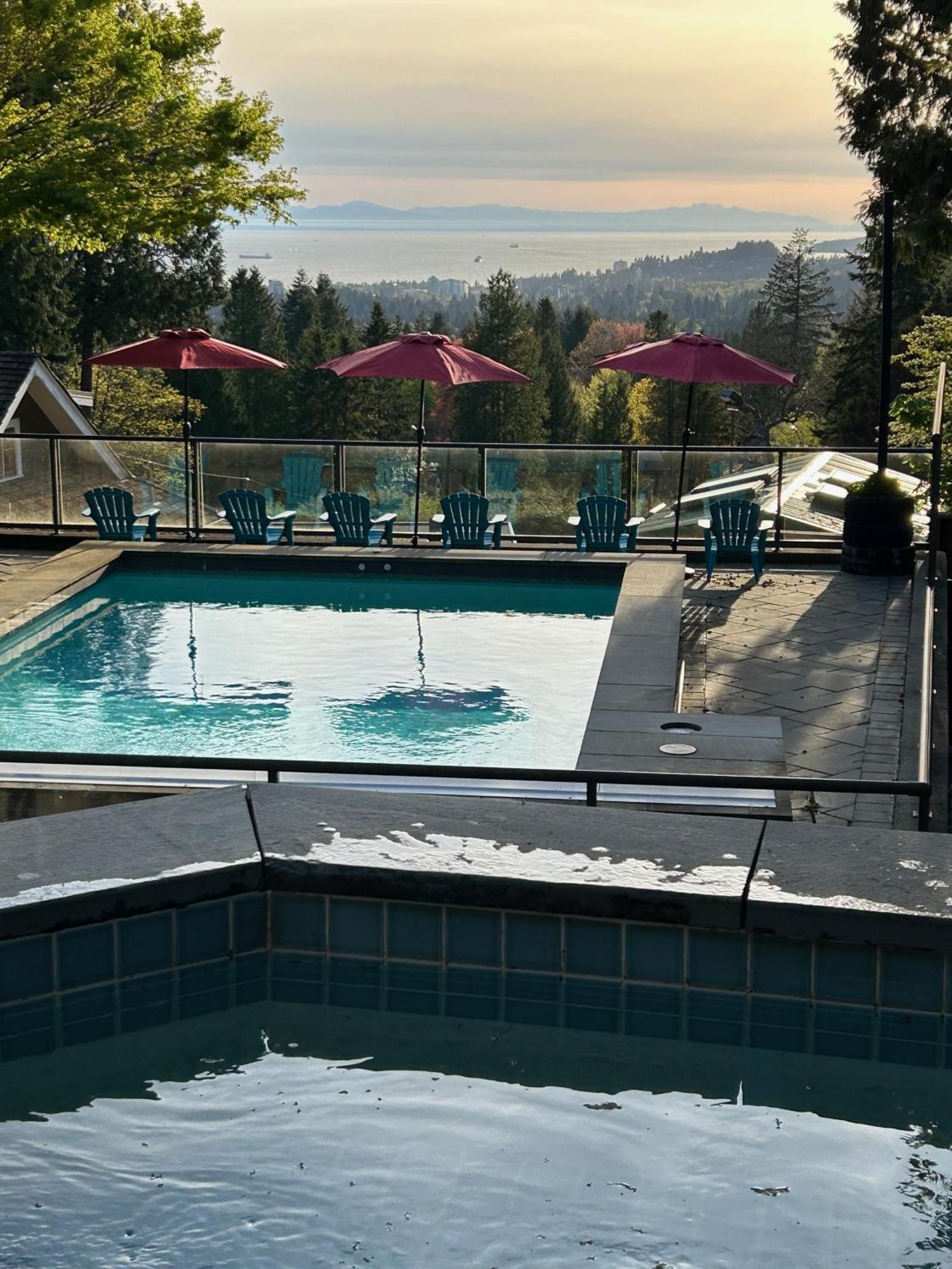 Seymour Private Bedroom, Ensuite Bathroom With Shared Pool, Hot Tub With Views Норт Ванкувър Екстериор снимка